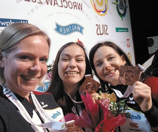 EM-Bronze für(v. l.): Julia Hochmuth, Andrea Heckner und Monika Karsch.Foto: privat