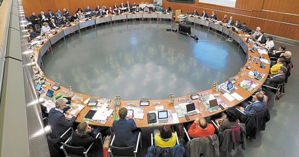 Wie lange wird im Gemeinderat künftig diskutiert? Darüber haben die Stadträte kürzlich ausgiebig diskutiert. Archivfoto: Holm Wolschendorf