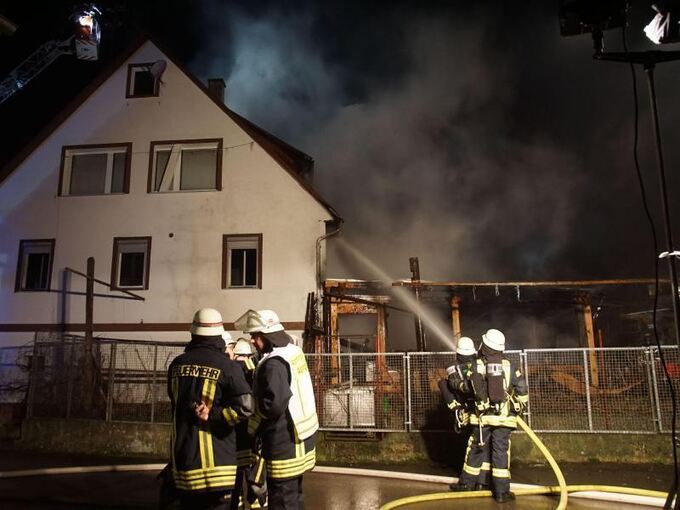 Feuer an Carport in Aidlingen