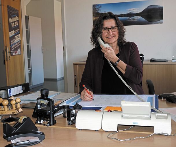 Eveline Bernhardt aus dem Fachbereich Bürgerschaftliches Engagement betreut die Anlauf- und Koordinierungsstelle für Hilfsangebote.Foto: Stadt Ludwigsburg