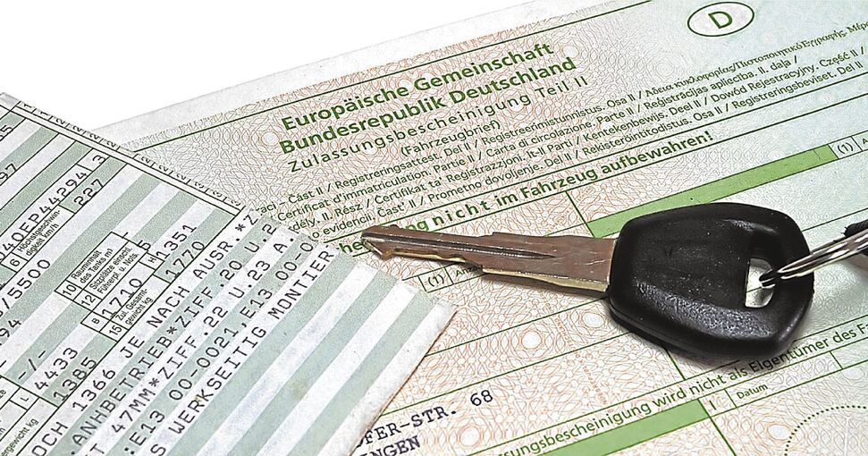 Ein Dienst, der mit Autohändlern zusammenarbeitet, darf im Stuttgarter Amt seit Montag und bis heute keine Anträge auf Kfz-Zulassungen abgeben. Foto: Adobestock