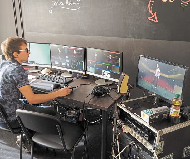 Technik im Hintergrund: Scala und Oli TV brachten online Künstler und Zuschauer zusammen.