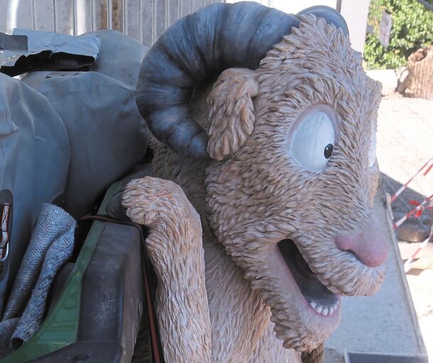 Der Geißbock am Ende des Zuges.