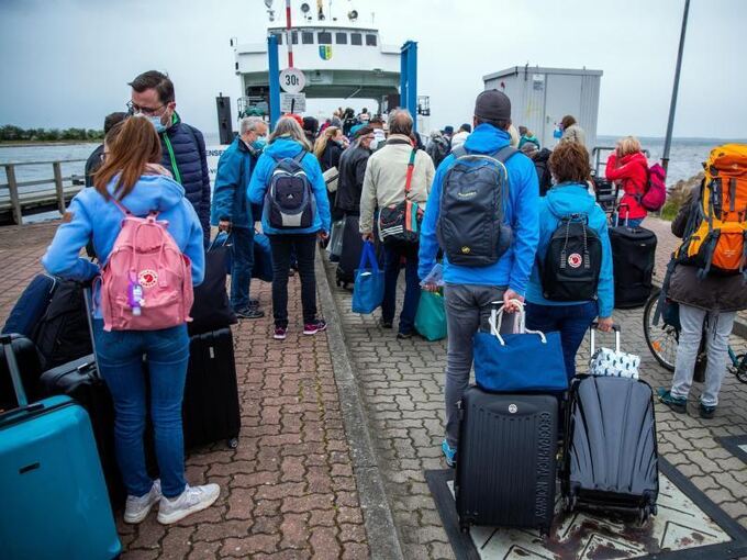 Erste Touristen zurück auf Hiddensee