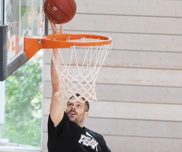 Soll in seine neue Rolle wachsen: der neue Kapitän Jonas Wohlfarth-Bottermann. Foto: Baumann