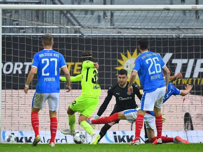 Holstein Kiel - SV Wehen Wiesbaden Holstein Kiel - SV Wehen Wiesbaden