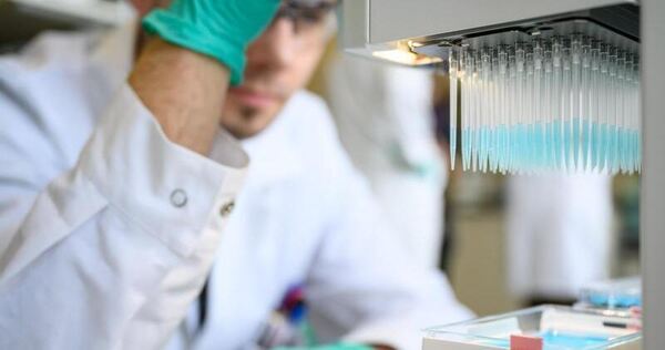 AstraZeneca stoppt Test von Corona-Impfstoff ...