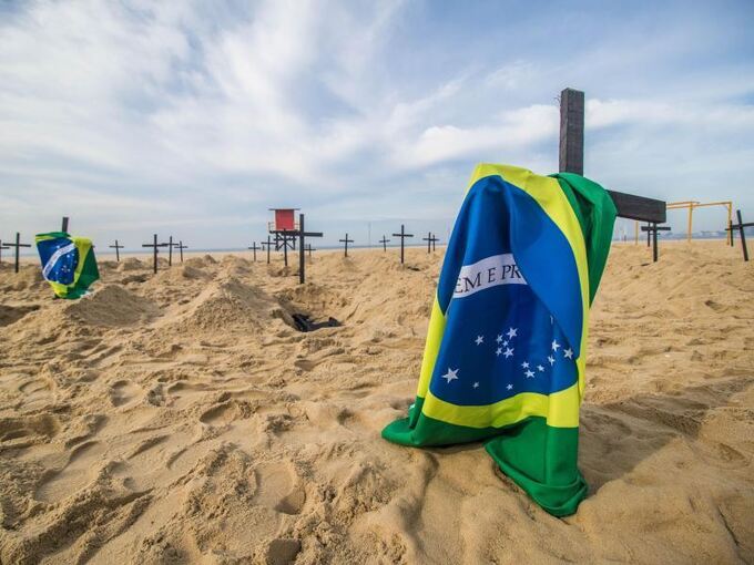 Protest gegen Brasiliens Corona-Politik
