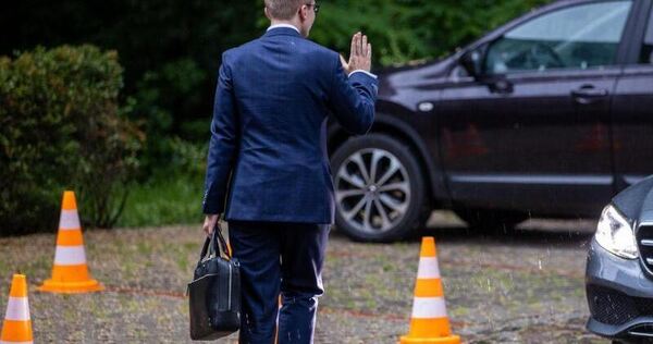 Auf Flug kollabiert: CDU-Abgeordnete Karin Strenz ...