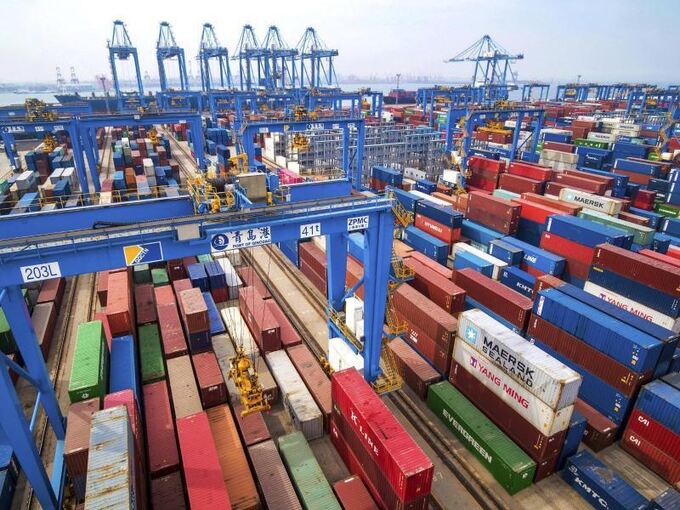 Containerterminal im chinesischen Qingdao