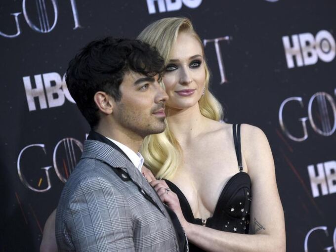 Joe Jonas + Sophie Turner Joe Jonas + Sophie Turner