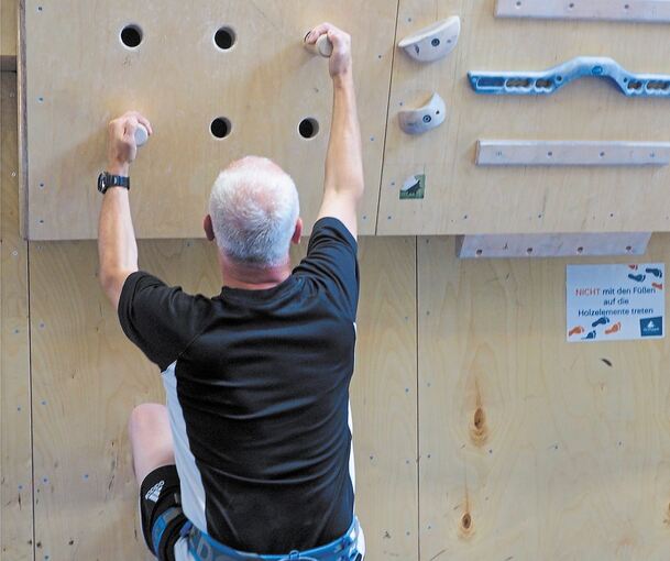 Im neuen Trainingsbereich kann an diversen Griffboards die Fingerkraft oder Beweglichkeit trainiert werden.