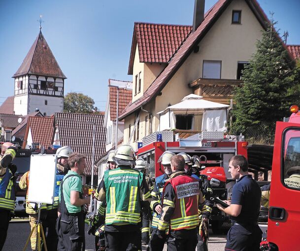 Feuerwehreinsatz in Häfnerhaslach am Samstag. Foto: Alfred Drossel