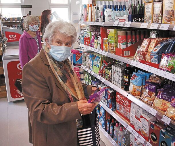 Annemarie Merkle erste Kundin im Tante M Alfred (Archivbild)