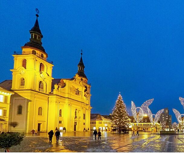 In der Ludwigsburger Stadtkirche findet an Heiligabend um 18 Uhr ein musikalischer Gottesdienst statt.
