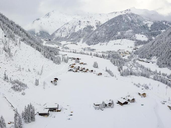 Osterreich Nach Rekordniederschlag Mehr Neuschnee Erwartet Uberregionales Ludwigsburger Kreiszeitung