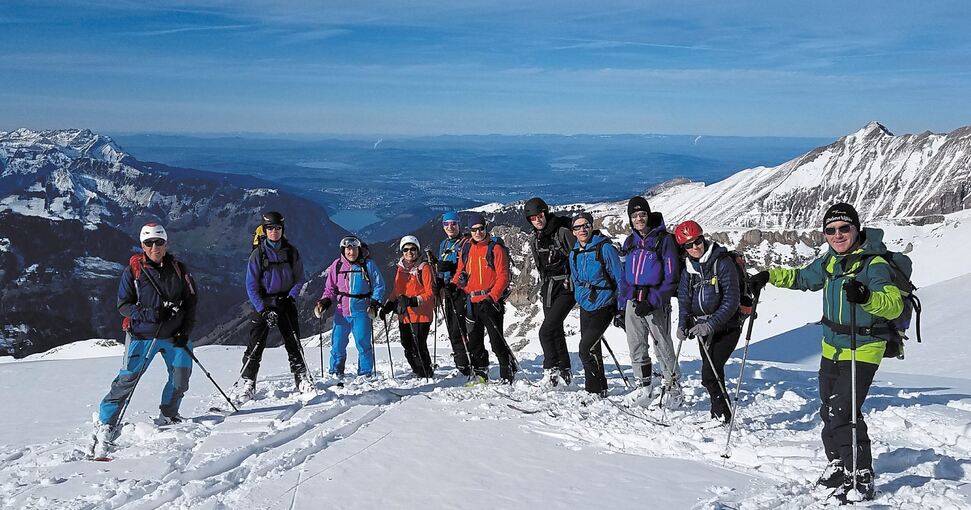Auf Schneeschuhen im Rofangebirge: Gipfelgrat der Rofanspitze. Foto:: Gotthardt/Richter/p
