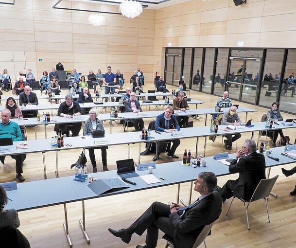 Im Remsecker Gemeinderat gilt am Platz, wie in den meisten Räten, keine Maskenpflicht. Foto: Holm Wolschendorf