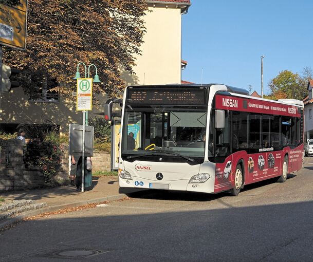 Auch die Ertüchtigung der Busstopps am Hochberger Alexandrinenplatz hat für die Stadt oberste Priorität.Archivfoto: Andreas Becker