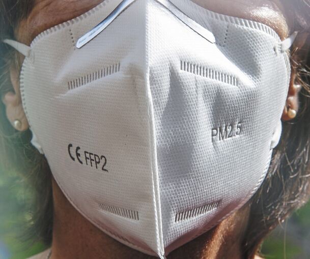Im Kampf gegen das Coronavirus will die Regierung mehr als 27 Millionen Bundesbürger mit FFP2-Masken ausstatten. Foto: PixelboxStockFootage - stock.ado