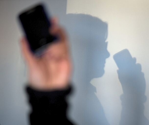 Die Betrüger meldeten sich per Telefon bei dem Ludwigsburger. Foto: Arno Burgi/dpa