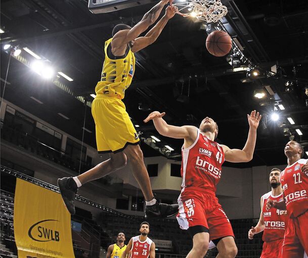 Mhp Riesen Bleiben Uberflieger Der l Basketball Ludwigsburger Kreiszeitung