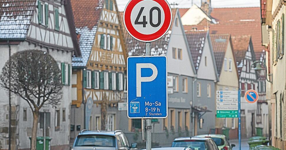 Tempo 40 gilt jetzt bereits auf den Hauptverkehrsstraßen in Steinheim. Archivfoto: Holm Wolschendorf