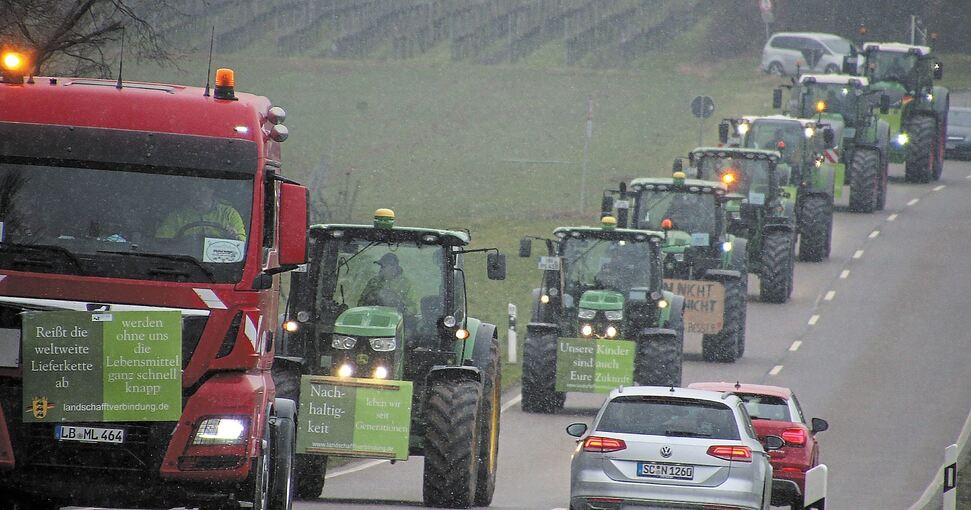 Landwirte aus dem Kreis sind auf dem Weg ins mehr als 600 Kilometer entfernte Berlin. Foto: Alfred Drossel