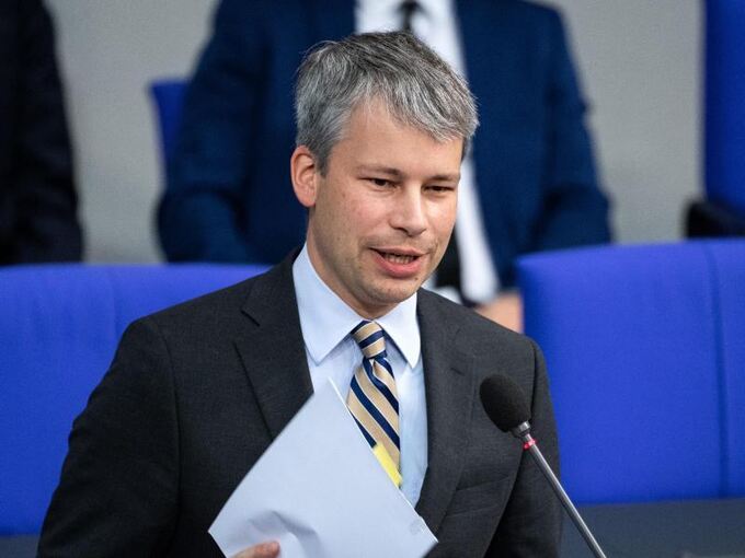 Staatssekretär im Bundesverkehrsministerium, Steffen Bilger (CDU)