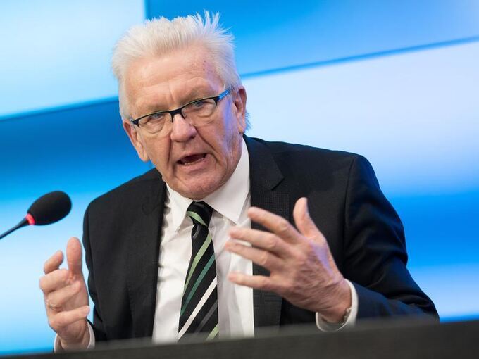 Kretschmann zieht sich teilweise aus Wahlkampf zurück - Baden-Württemberg - Ludwigsburger ...