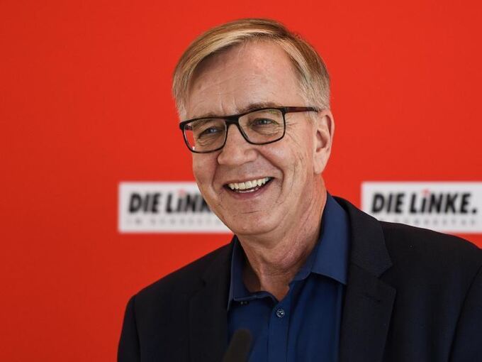 Dietmar Bartsch lächelt