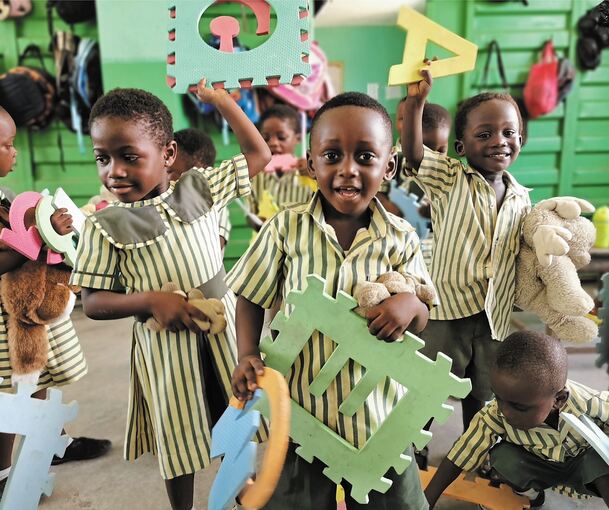 Die Kinderhilfe-Ghana hat mit Hilfe von Spenden in Kalabuley Schulgebäude für Kinder aus sozialschwachen Familien gebaut. Fotos: privat