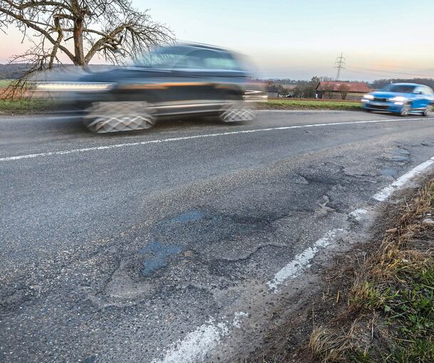 Die Landesstraße befand sich lange in einem schlimmen Zustand.
