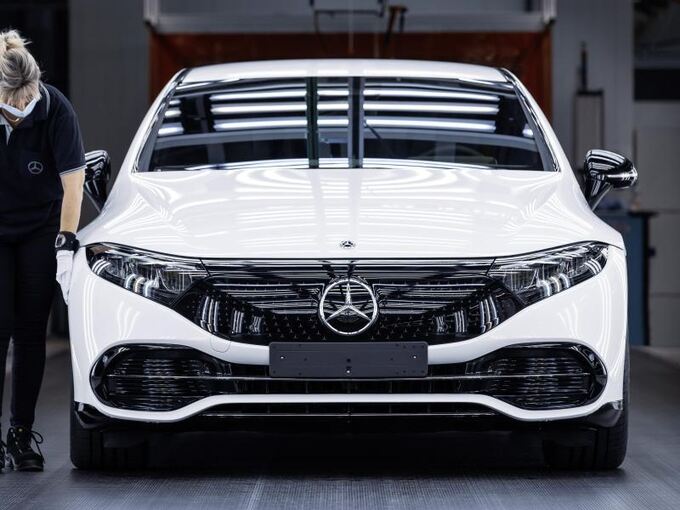 Mercedes startet Serienproduktion des EQS