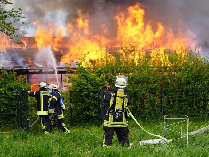 Kindergarten von SOS Kinderdorf brennt komplett aus