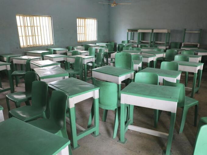 Leeres Klassenzimmer in Nigeria