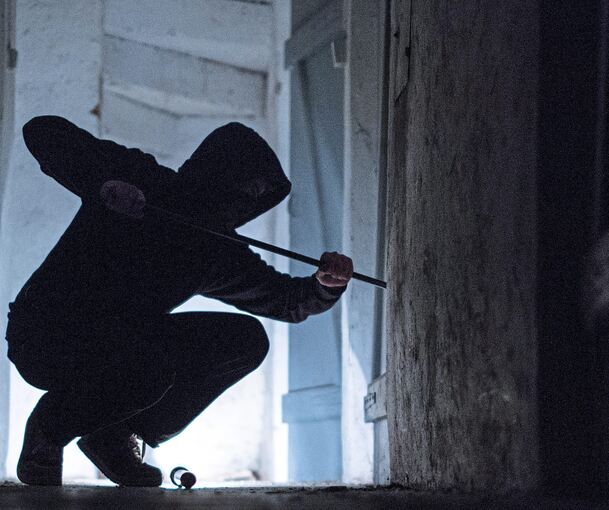 Einbrecher verschafften sich Zugang zu einem Haus in Bietigheim-Bissingen.
