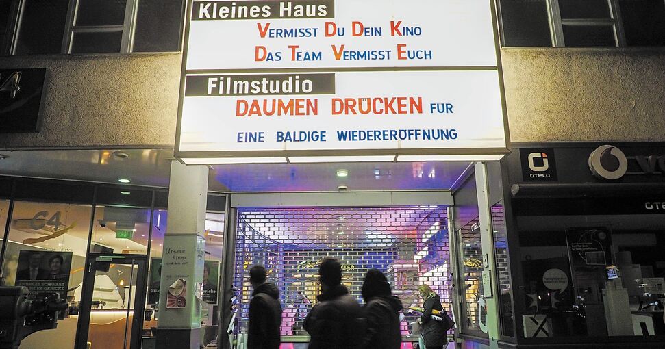 Ende Februar beteiligten sich das Caligari und das Central-Theater am Aktionstag „Kino leuchtet“, um auf die Situation der Leinwandbetreiber aufmerksam zu machen. Fotos: Holm Wolschendorf