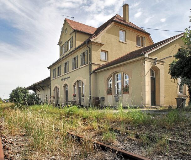 Alter Bahnhof in Markgröningen: Von hier aus soll die Stadtbahn über das Bildungszentrum Benzberg und das geplante Baugebiet Ziegelei nach Schwieberdingen fahren. Archivfoto: Fuchs/LKZ