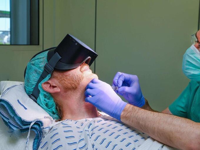 VR-Brille bei Operationen