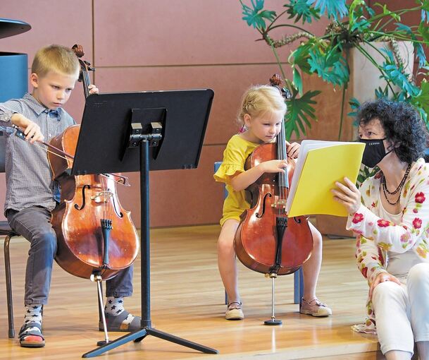 Noch ganz am Anfang ihrer musikalische Karriere und doch schon echte Profis auf der Bühne. Foto: Holm Wolschendorf
