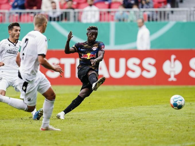 Amadou Haidara erzielt das 0:2 für Leipzig