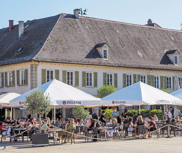 Die Marktplatz-Gastronomie spielt in Sachen Aufenthaltsqualität und Flair eine große Rolle für die Innenstadt. Archivfoto: Holm Wolschendorf