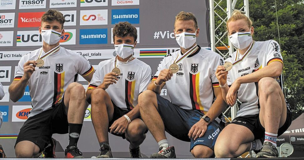 Oliver Widmann (links) mit dem erfolgreichen deutschen Trial-Team.