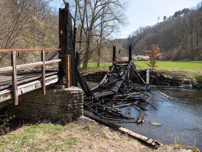 Brücke in Rottweil abgebrannt
