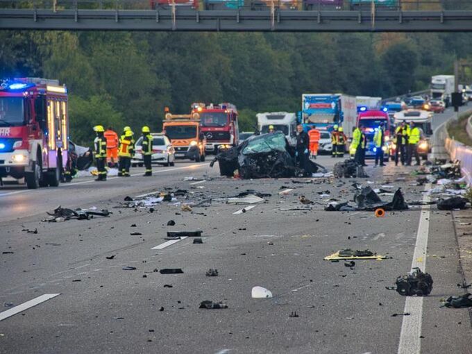 Mehrere Tote bei Verkehrsunfall auf A5 in Hessen