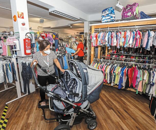 Vom Schulranzen bis zum Kinderwagen – der Invitare-Laden hat ein breites Angebot für die ganze Familie. Foto: Ramona Theiss