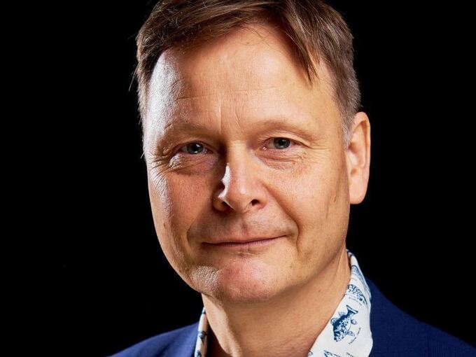 Rolf-Bernhard Essig Rolf-Bernhard Essig