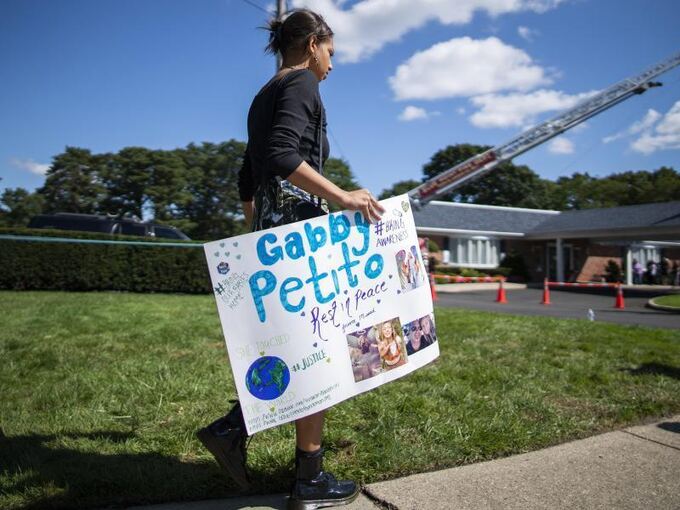 USA: Trauerfeier für Gabby Petito