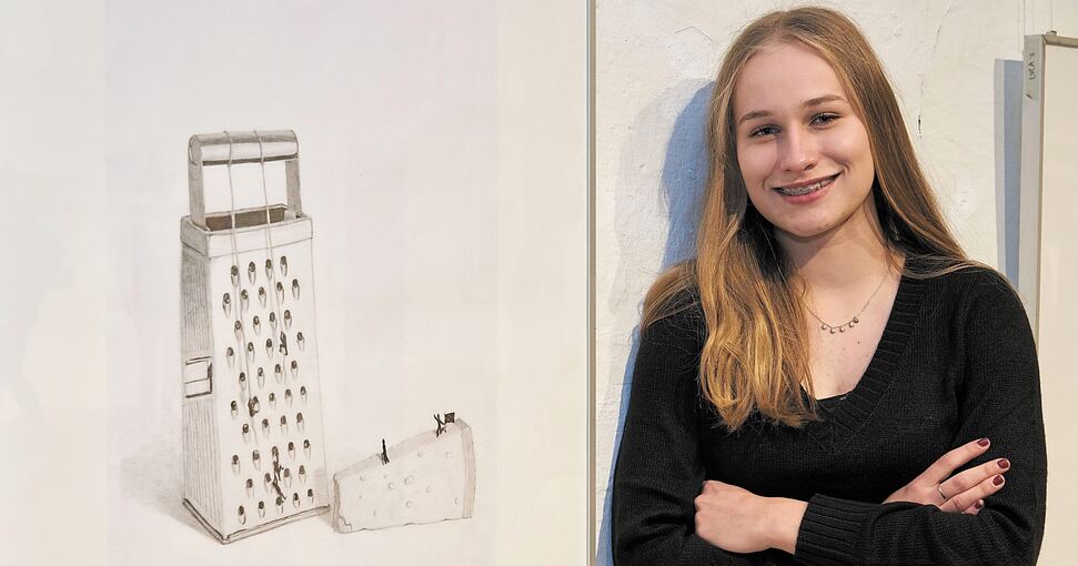 Die Schülerin Miriam Kreienkamp aus Großbottwar mit ihrer Zeichnung „Bergsteiger“. Foto: Andreas Becker